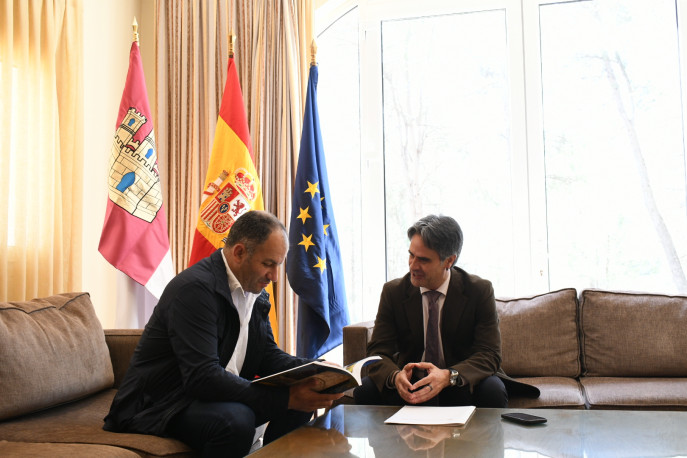 Cascales se reúne alcalde de Nerpio (Foto MCT)