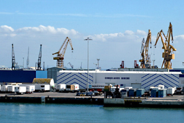 Terminal de Exportaciones del Puerto (Foto Junta de Andalucía).jpg