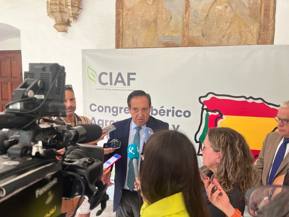 Pedro Barato en el Congreso Ibérico CIAF (Foto Asaja Extremadura)