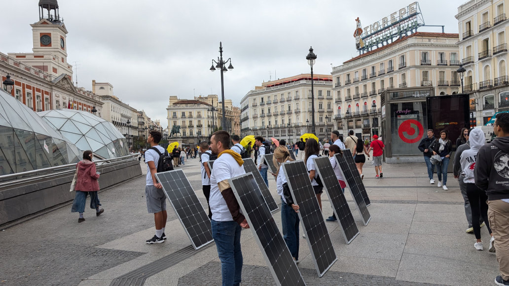 Protesta SOS Rural en la Puerta del Sol sobre macroplantas solares (Foto SOS Rural)