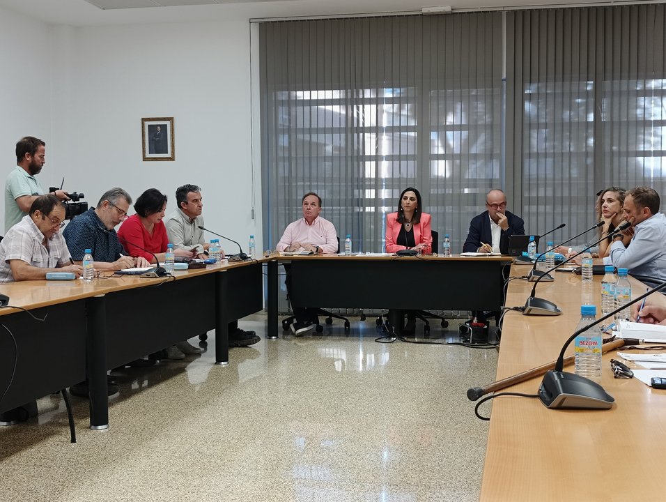 Reunión de la Mesa del Secano de la Región de Murcia presidida por Sara Rubira (Foto CARM)