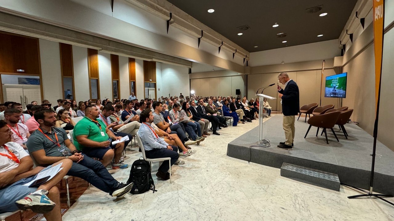 Inauguración de la jornada de jóvenes agricultores en Sevilla (Foto UPA)