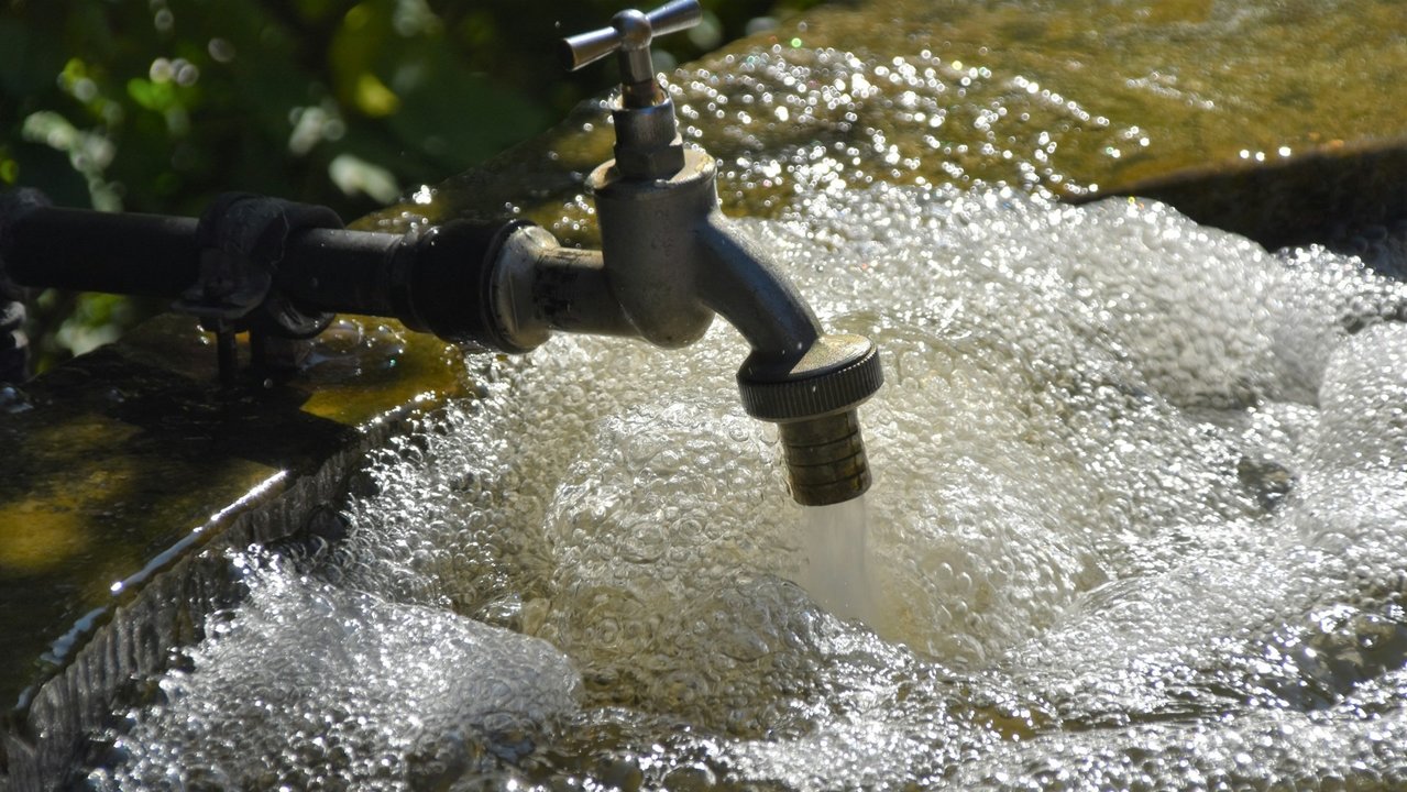 Grifo con agua (Foto Miteco)