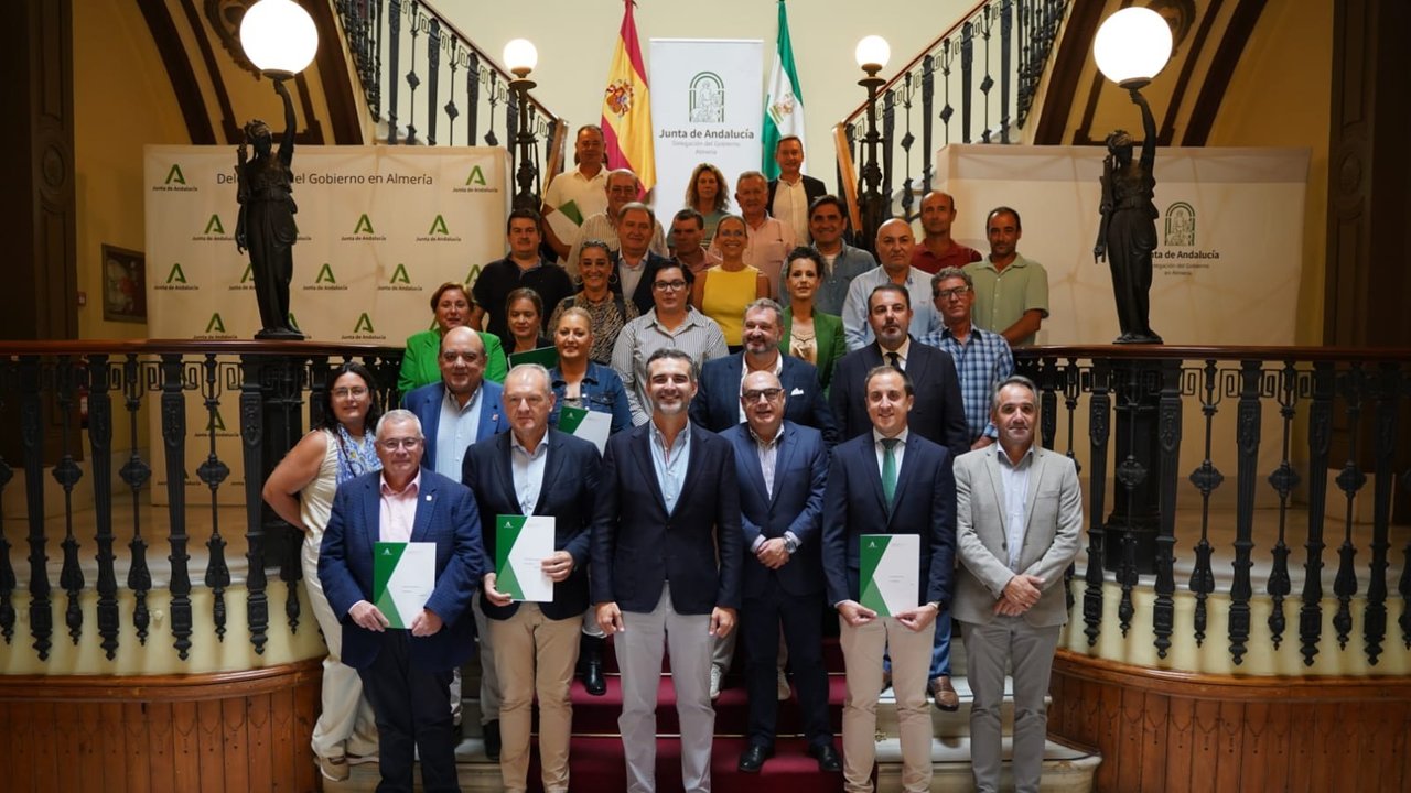 Entrega de resoluciones al GAL del sector pesquero y acuícola 'Almería a Levante' (Foto Junta de Andalucía)