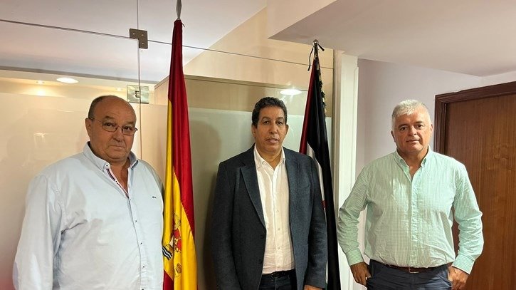 Reunión de Unión y Uniones y el delegado saharaui para España del Frente Polisario (Foto UdU)