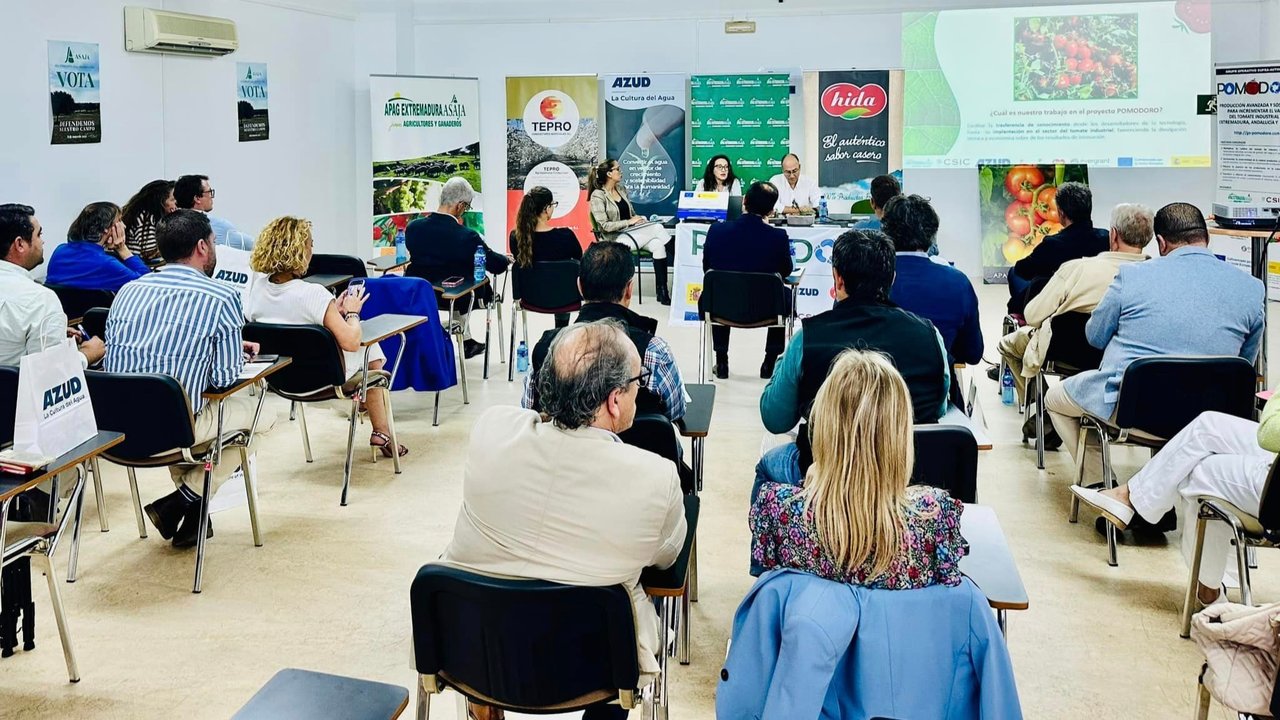 Presentación del proyecto del Grupo Operativo Pomodoro (Foto Apag Extremadura Asaja)